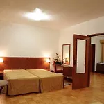 Отель Inatel 3*
