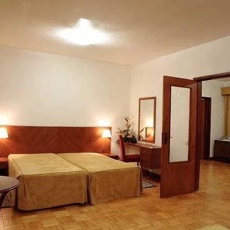 Отель Inatel 3*